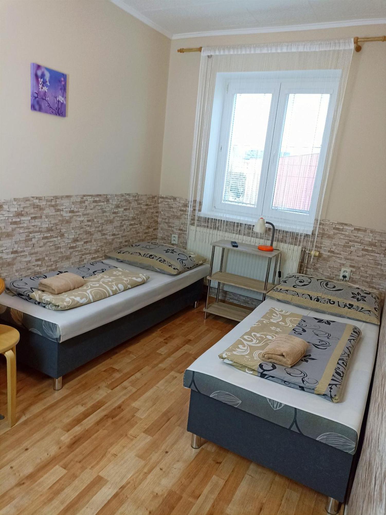 Abturist Penzion Štúrovo Buitenkant foto