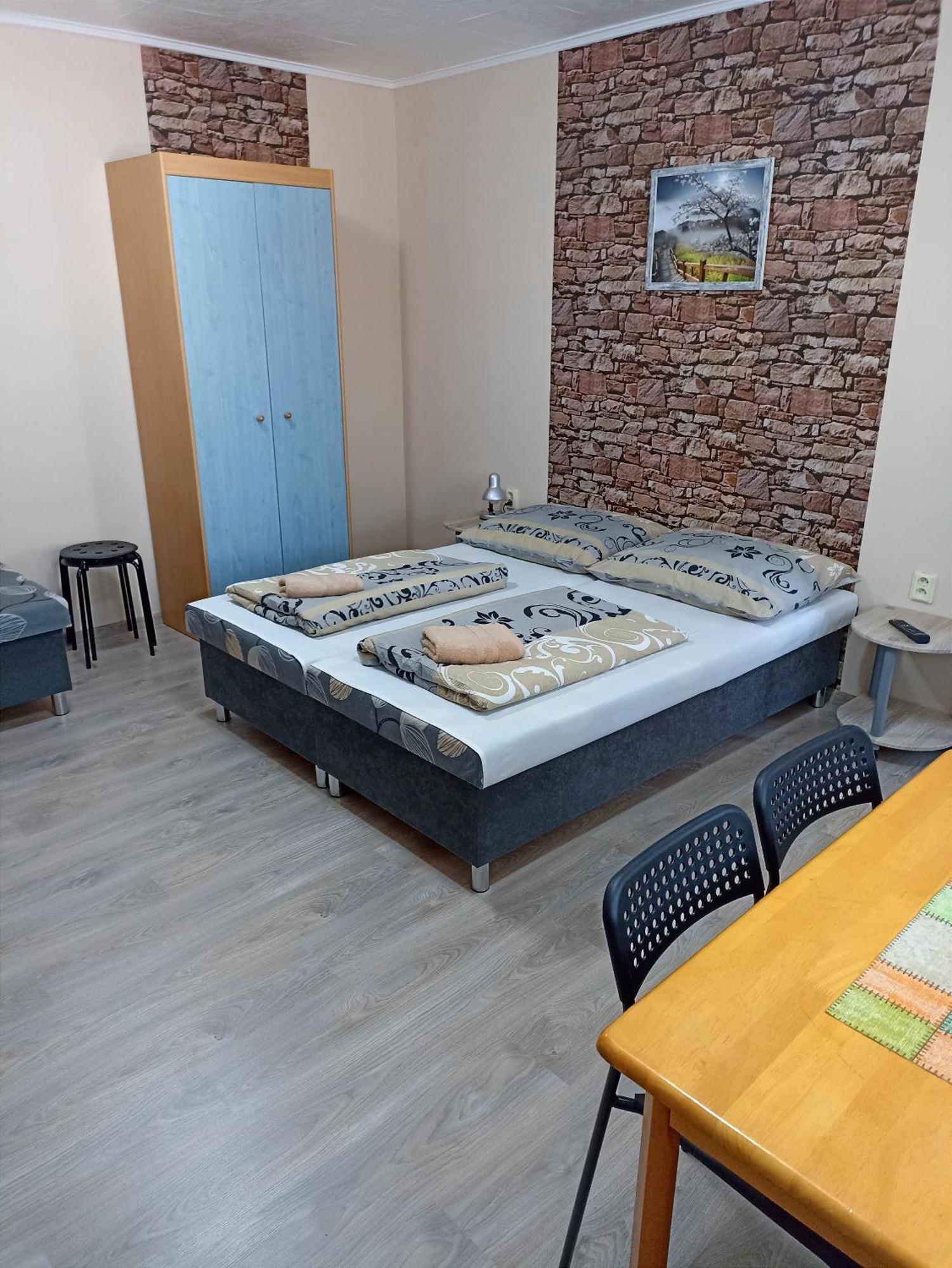 Abturist Penzion Štúrovo Buitenkant foto